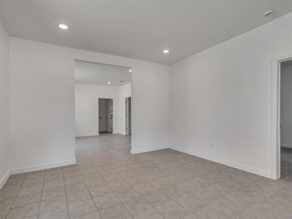 Photo 8 — 1814 N Jordan Avenue, Oklahoma City, OK 73111