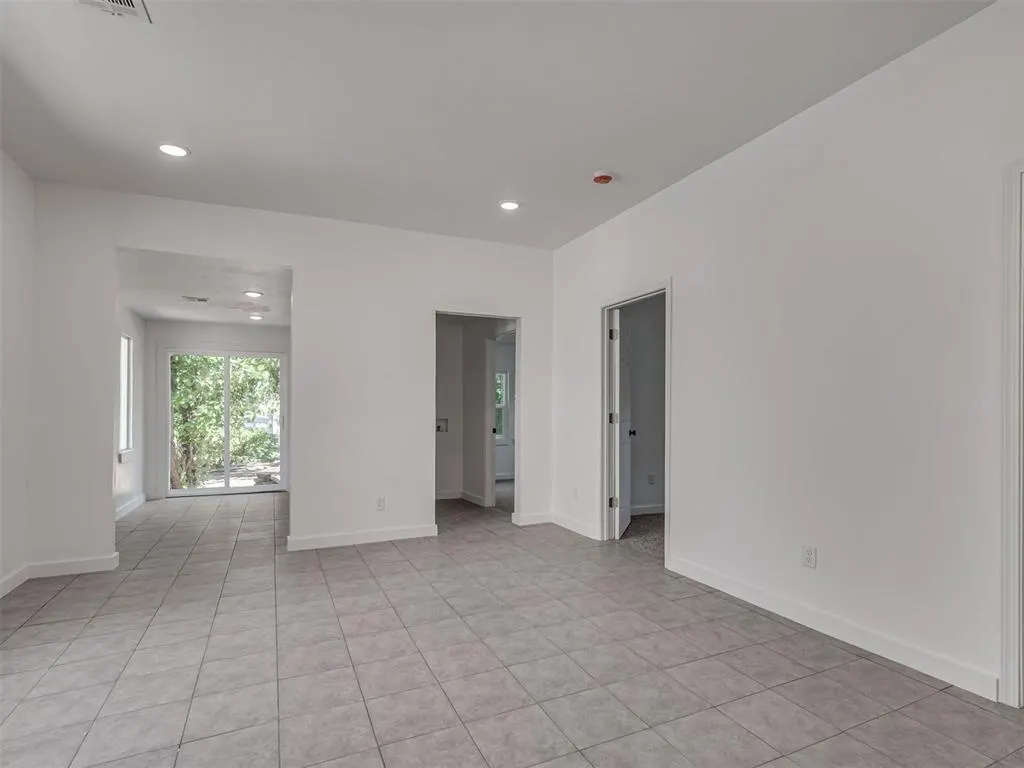 Photo 10 — 1814 N Jordan Avenue, Oklahoma City, OK 73111