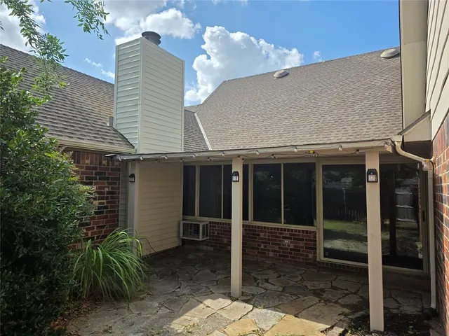 Photo 6 — 8100 N Bridgeport Lane, Bethany, OK 73008