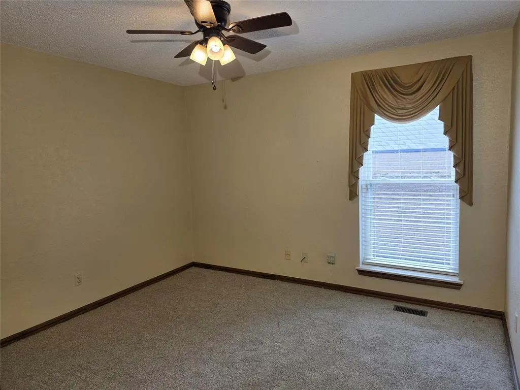 Photo 25 — 8100 N Bridgeport Lane, Bethany, OK 73008
