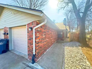 Sold home at 910 NW Dearborn Avenue #B