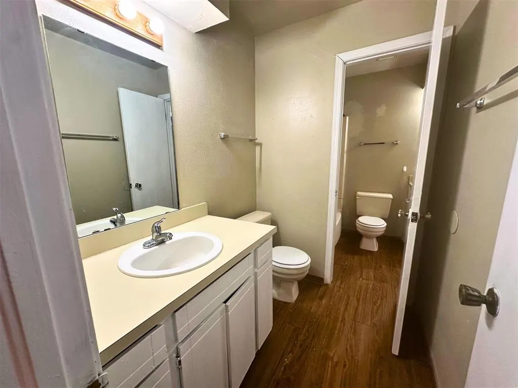 Photo 17 — 910 NW Dearborn Avenue B, Lawton, OK 73507