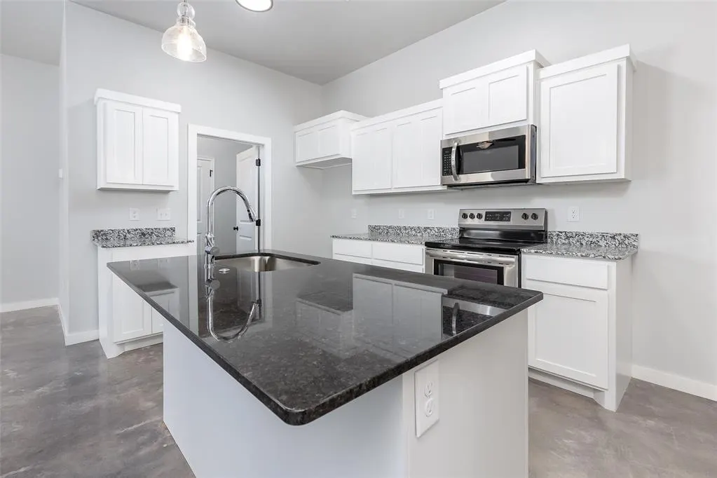 Photo 5 — 2326 SW 90 Place, Oklahoma City, OK 73159