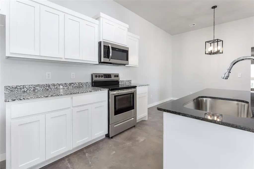 Photo 7 — 2326 SW 90 Place, Oklahoma City, OK 73159