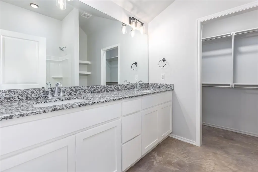 Photo 12 — 2326 SW 90 Place, Oklahoma City, OK 73159