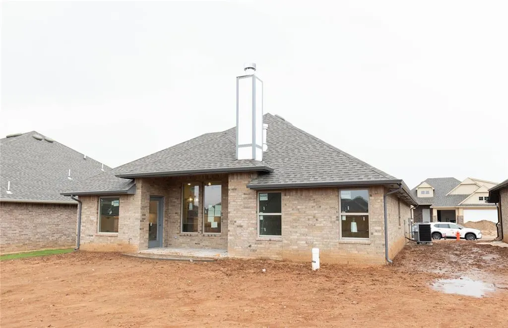 Photo 19 — 9212 NW 86th Street, Yukon, OK 73099