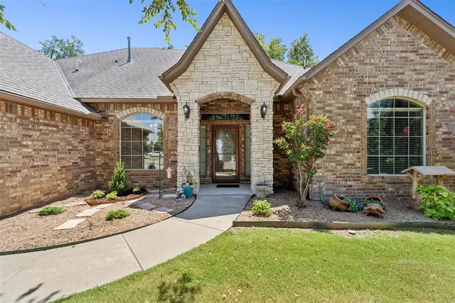Photo 2 — 3620 SW 126th Terrace, Oklahoma City, OK 73170