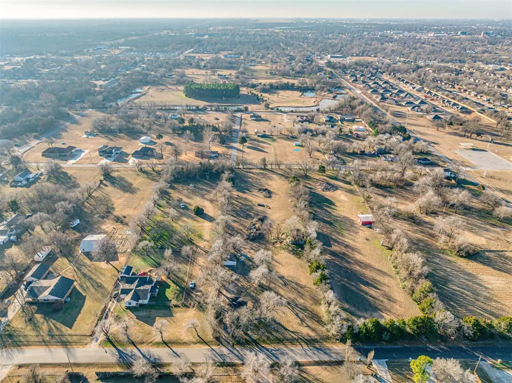 Photo 4 — 8600 NE 17th Street, Oklahoma City, OK 73141