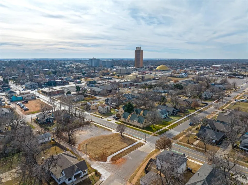 Photo 7 — 2522 N Shartel Avenue, Oklahoma City, OK 73103