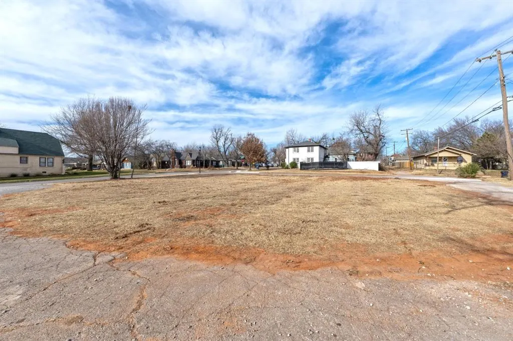 Photo 17 — 2522 N Shartel Avenue, Oklahoma City, OK 73103