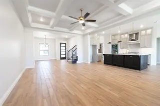 Sold home at 908 Peony Place