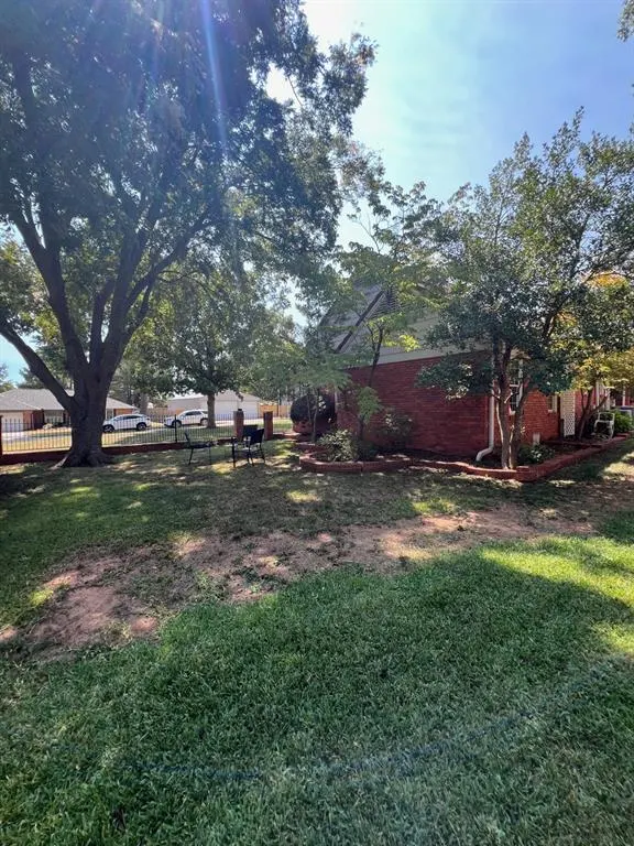 Photo 47 — 210 E Cammack Street, Shawnee, OK 74804
