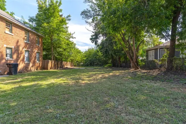 Photo 2 — 722 NW 25th Street, Oklahoma City, OK 73103