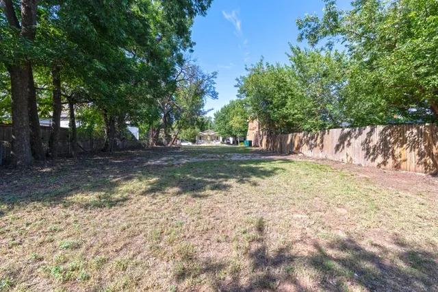 Photo 3 — 722 NW 25th Street, Oklahoma City, OK 73103