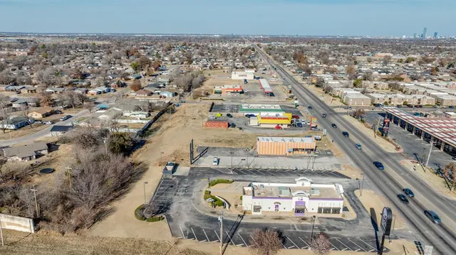 Photo 6 — 6939 S May Avenue, Oklahoma City, OK 73159