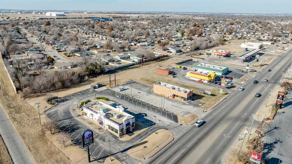 Photo 7 — 6939 S May Avenue, Oklahoma City, OK 73159