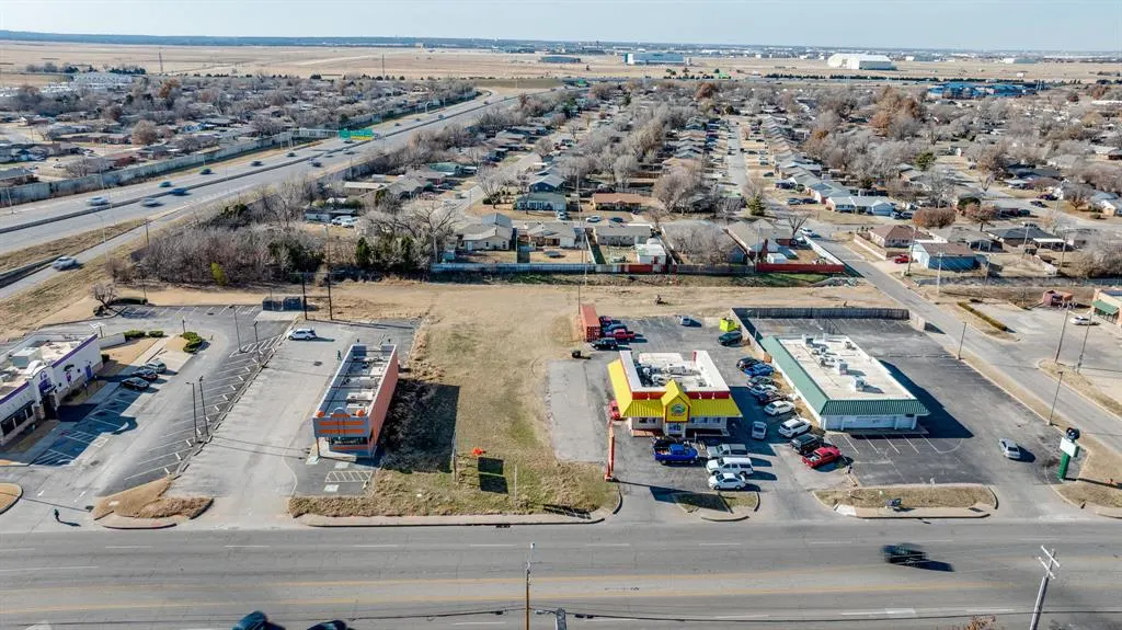 Photo 8 — 6939 S May Avenue, Oklahoma City, OK 73159