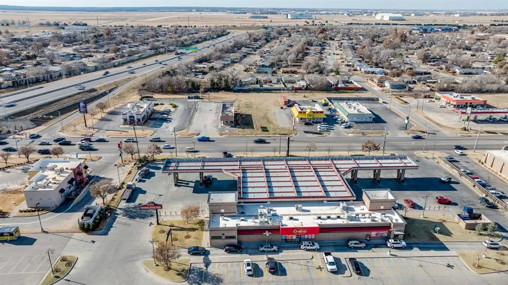 Photo 13 — 6939 S May Avenue, Oklahoma City, OK 73159
