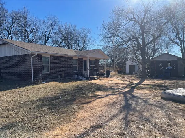 Photo 3 — 23614 E County Road 1595 Road, Elmore City, OK 73433