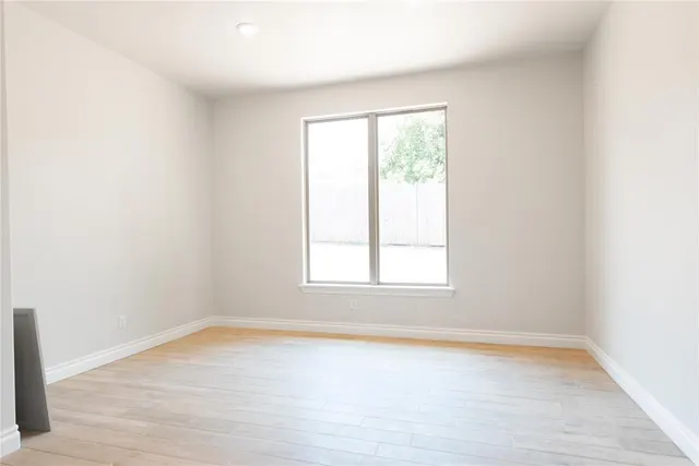 Photo 8 — 3305 Broadmoore Drive, Moore, OK 73160