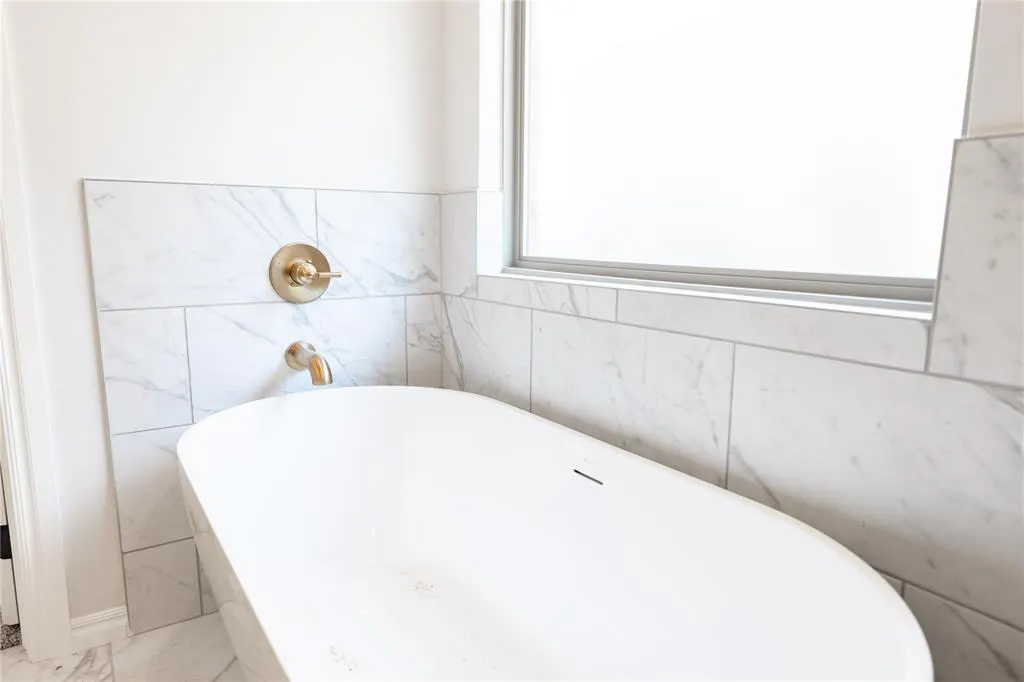 Photo 11 — 3305 Broadmoore Drive, Moore, OK 73160