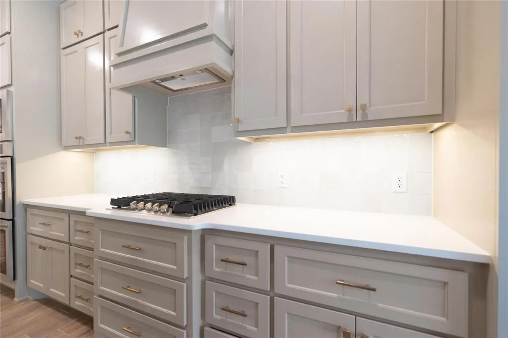 Photo 4 — 3305 Broadmoore Drive, Moore, OK 73160