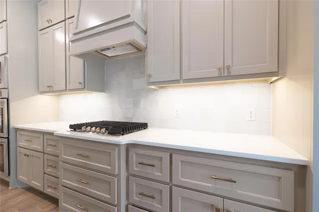 Photo 4 — 3305 Broadmoore Drive, Moore, OK 73160
