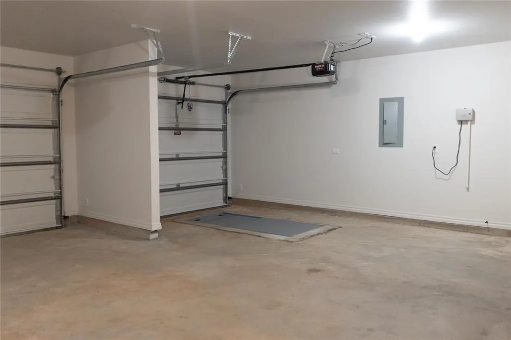 Photo 33 — 3305 Broadmoore Drive, Moore, OK 73160