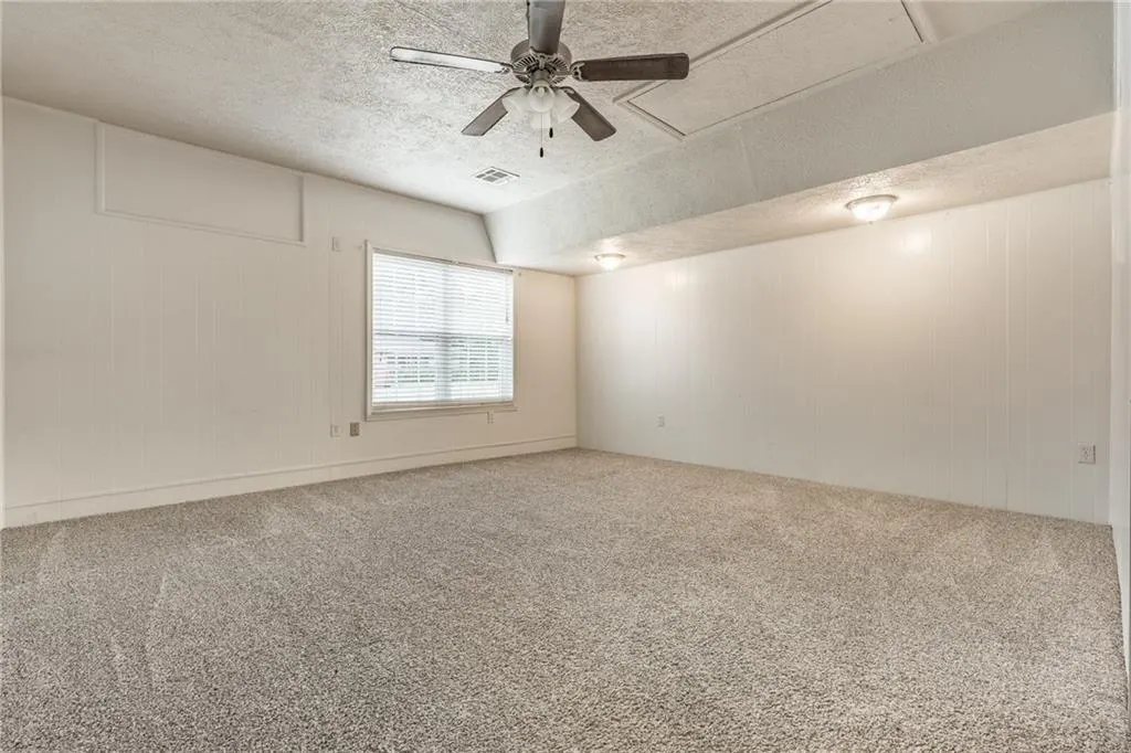 Photo 5 — 9 Shirley Lane, Edmond, OK 73003