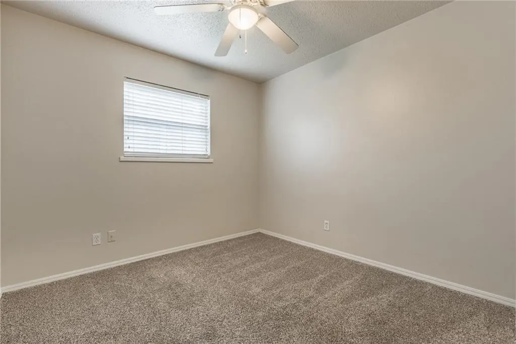 Photo 8 — 9 Shirley Lane, Edmond, OK 73003