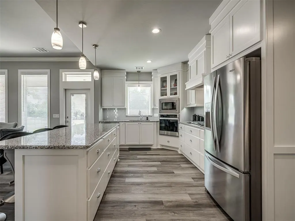 Photo 9 — 200 Meadow Lark Lane, Blanchard, OK 73010
