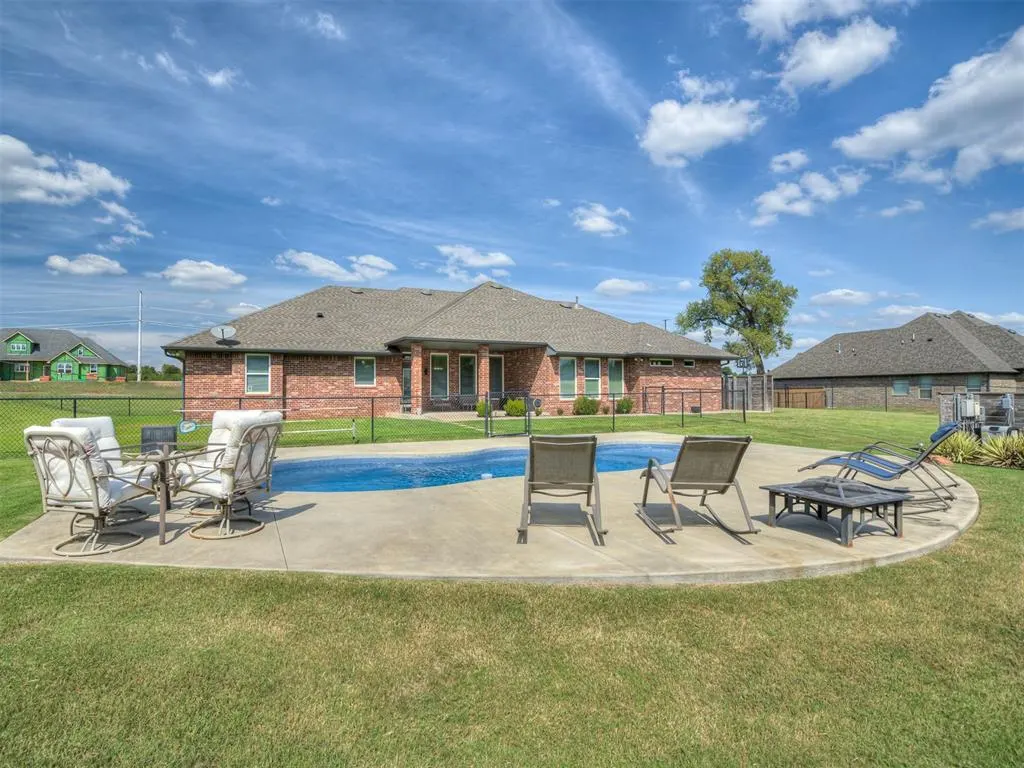 Photo 22 — 200 Meadow Lark Lane, Blanchard, OK 73010