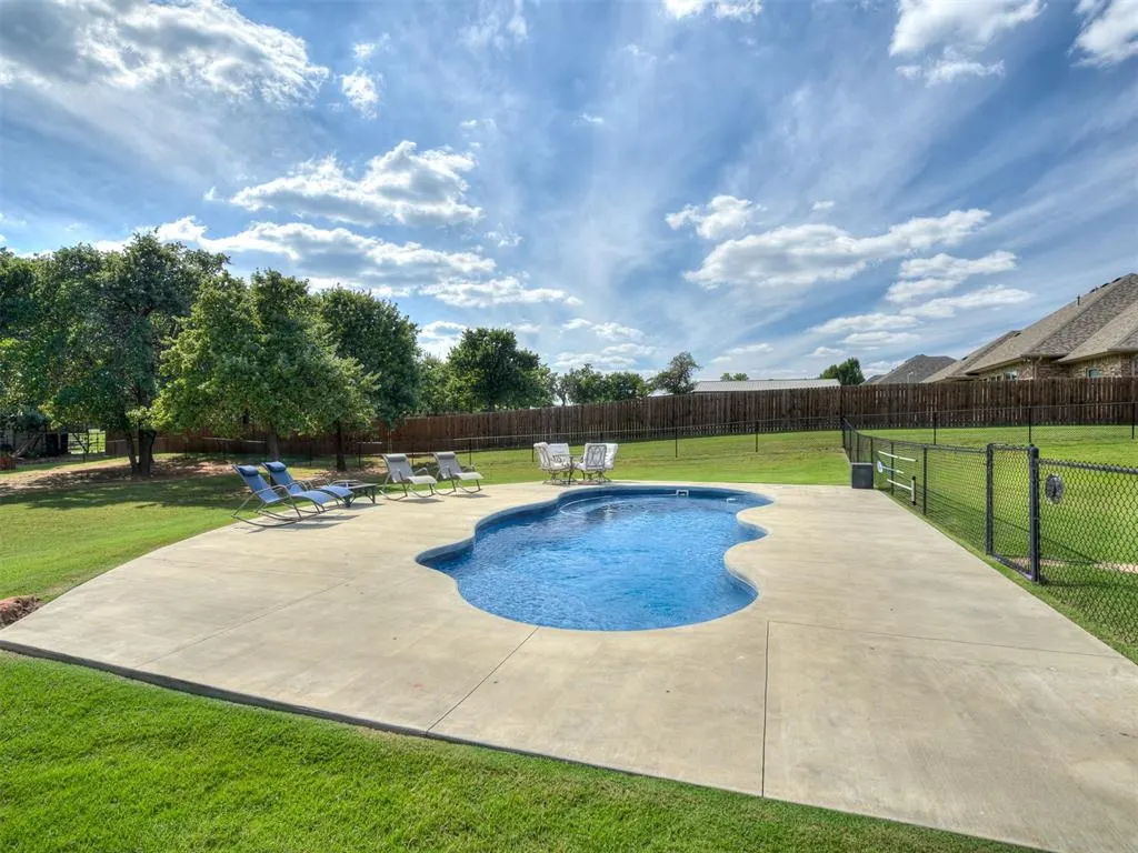 Photo 23 — 200 Meadow Lark Lane, Blanchard, OK 73010