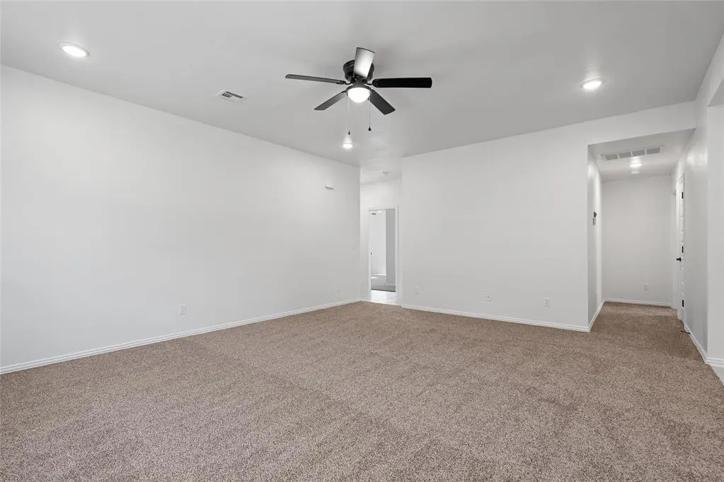 Photo 11 — 802 Chateau Court, Kingfisher, OK 73750