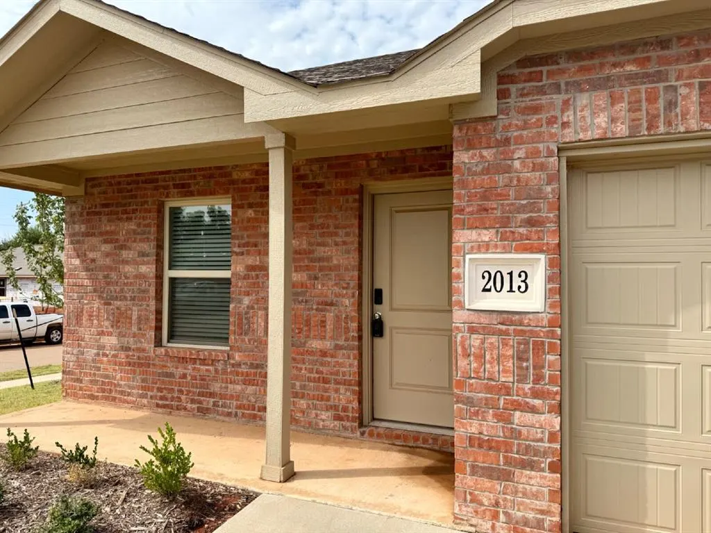 Photo 2 — 2013 Paper Birch Place, Oklahoma City, OK 73128