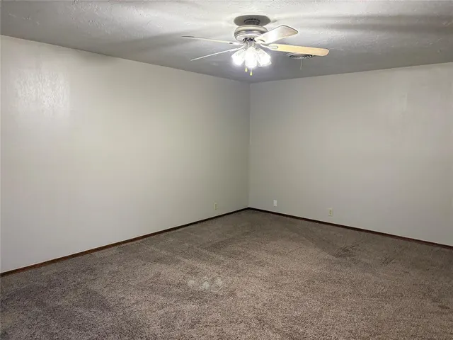 Photo 4 — 153 Tobi Avenue, Weatherford, OK 73096
