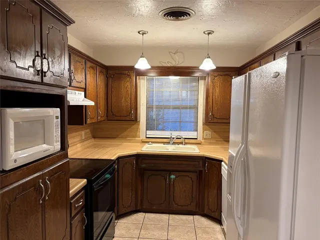 Photo 5 — 153 Tobi Avenue, Weatherford, OK 73096
