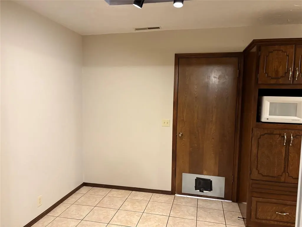 Photo 6 — 153 Tobi Avenue, Weatherford, OK 73096