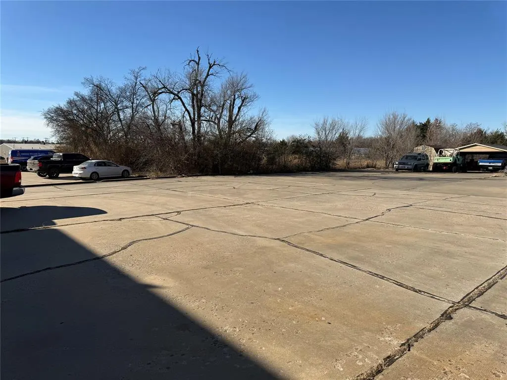 Photo 7 — 1704 N Harrison Street, Shawnee, OK 74804