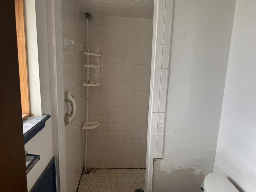 Photo 15 — 128 SW 6th Street, Moore, OK 73160