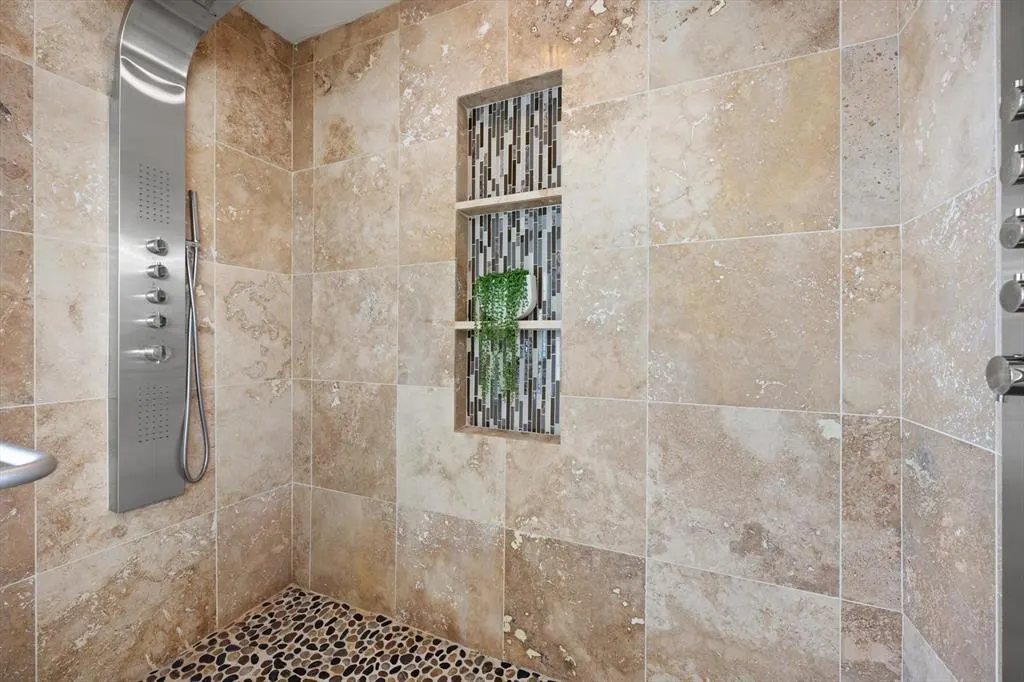 Photo 25 — 226 NE 14th Street, Oklahoma City, OK 73104
