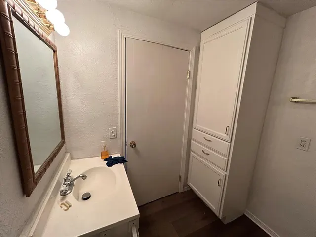 Photo 8 — 6212 NW 32nd Street, Bethany, OK 73008