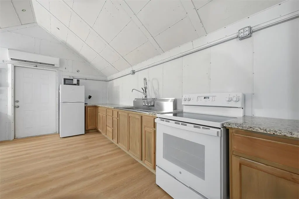 Photo 5 — 9301 172nd Street, Lexington, OK 73051