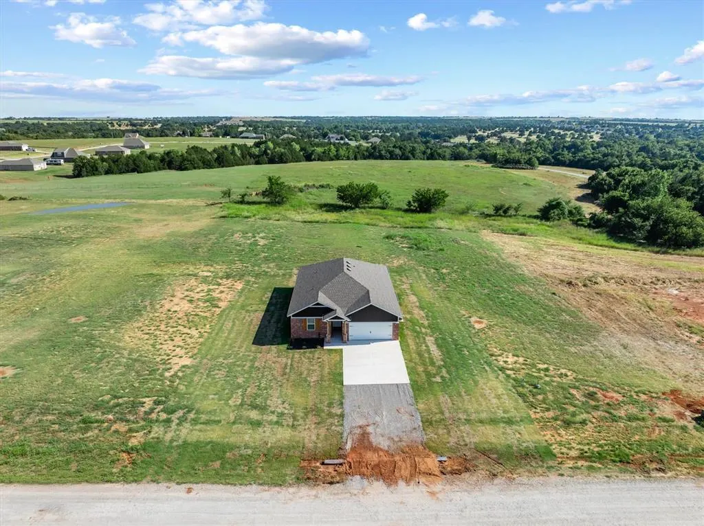Photo 2 — 5365 Littlefoot Lane, Guthrie, OK 73044