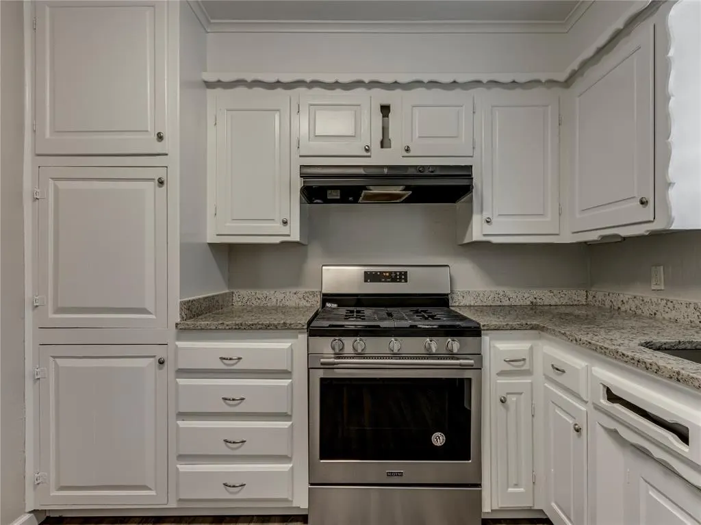 Photo 12 — 734 McCall Drive, Norman, OK 73072