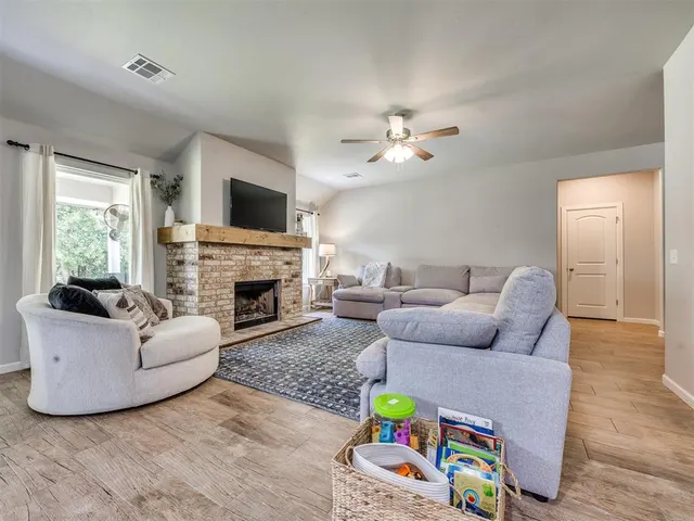 Photo 6 — 9542 Pastoral Drive, Guthrie, OK 73044