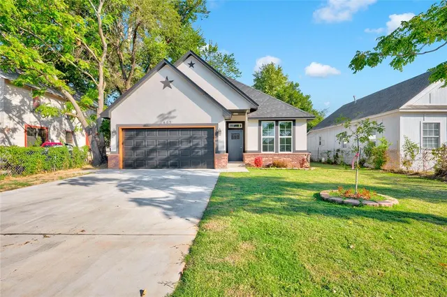 Photo 2 — 607 SW 31 Street, Oklahoma City, OK 73109