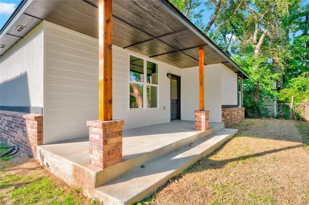 Photo 7 — 607 SW 31 Street, Oklahoma City, OK 73109