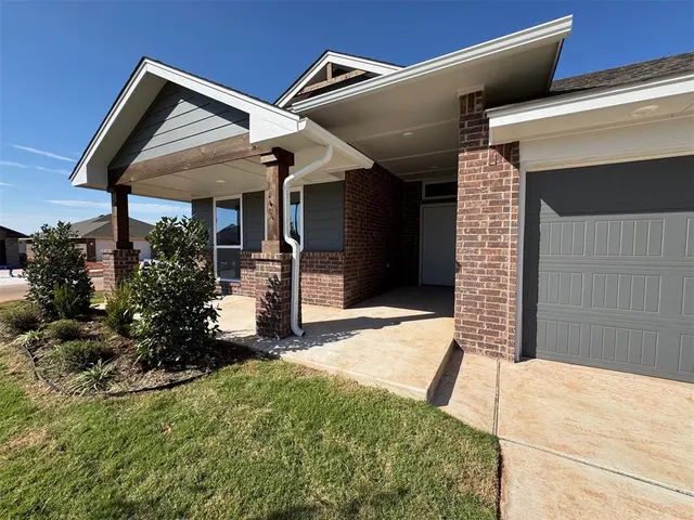 Photo 2 — 10729 Painted Turtle Way, Midwest City, OK 73130