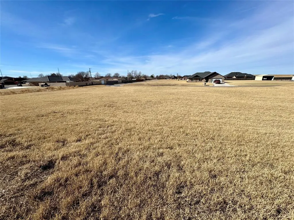 Photo 7 — 1006 Johnny Klaassen Drive, Hydro, OK 73048